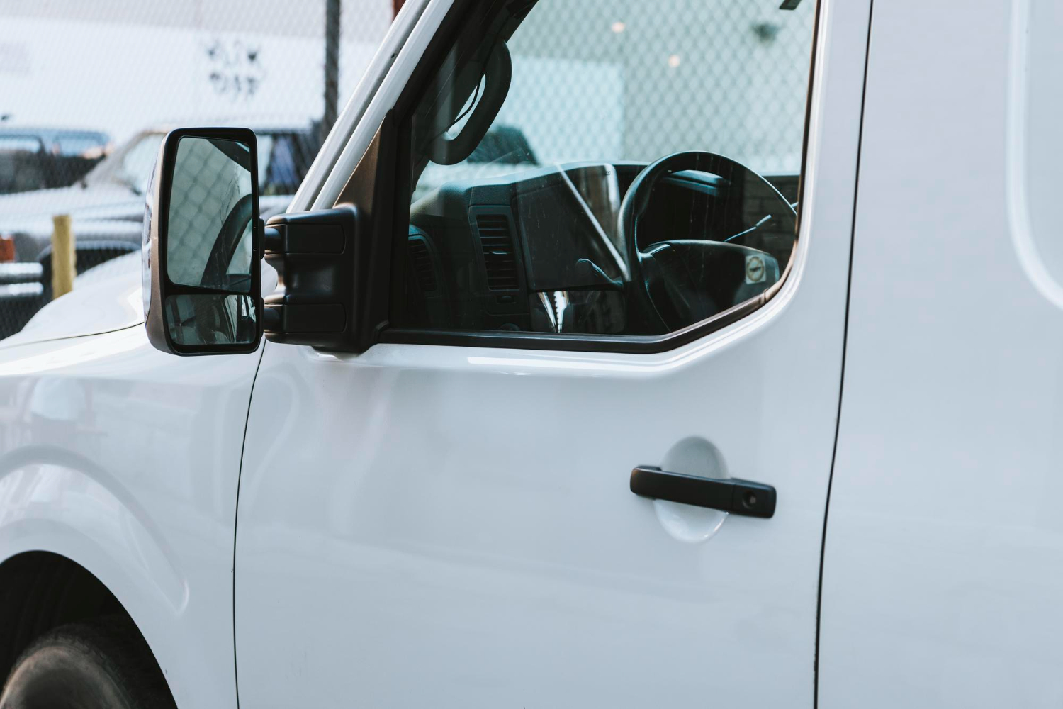 Transporte de células CAR-T no Brasil: normas, legislação, embalagem tripla e controle de temperatura garantem segurança e viabilidade durante todo o trajeto.