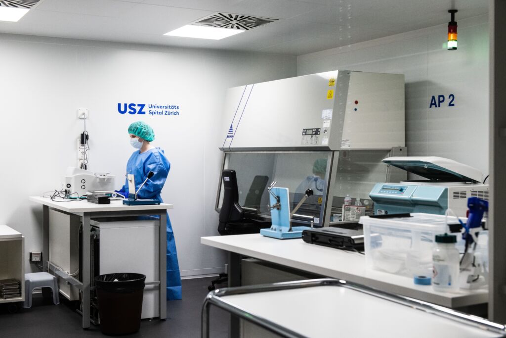 Conheça os centros brasileiros que produzem células CAR-T, sua tecnologia avançada e como esses tratamentos inovadores beneficiam pacientes com câncer.