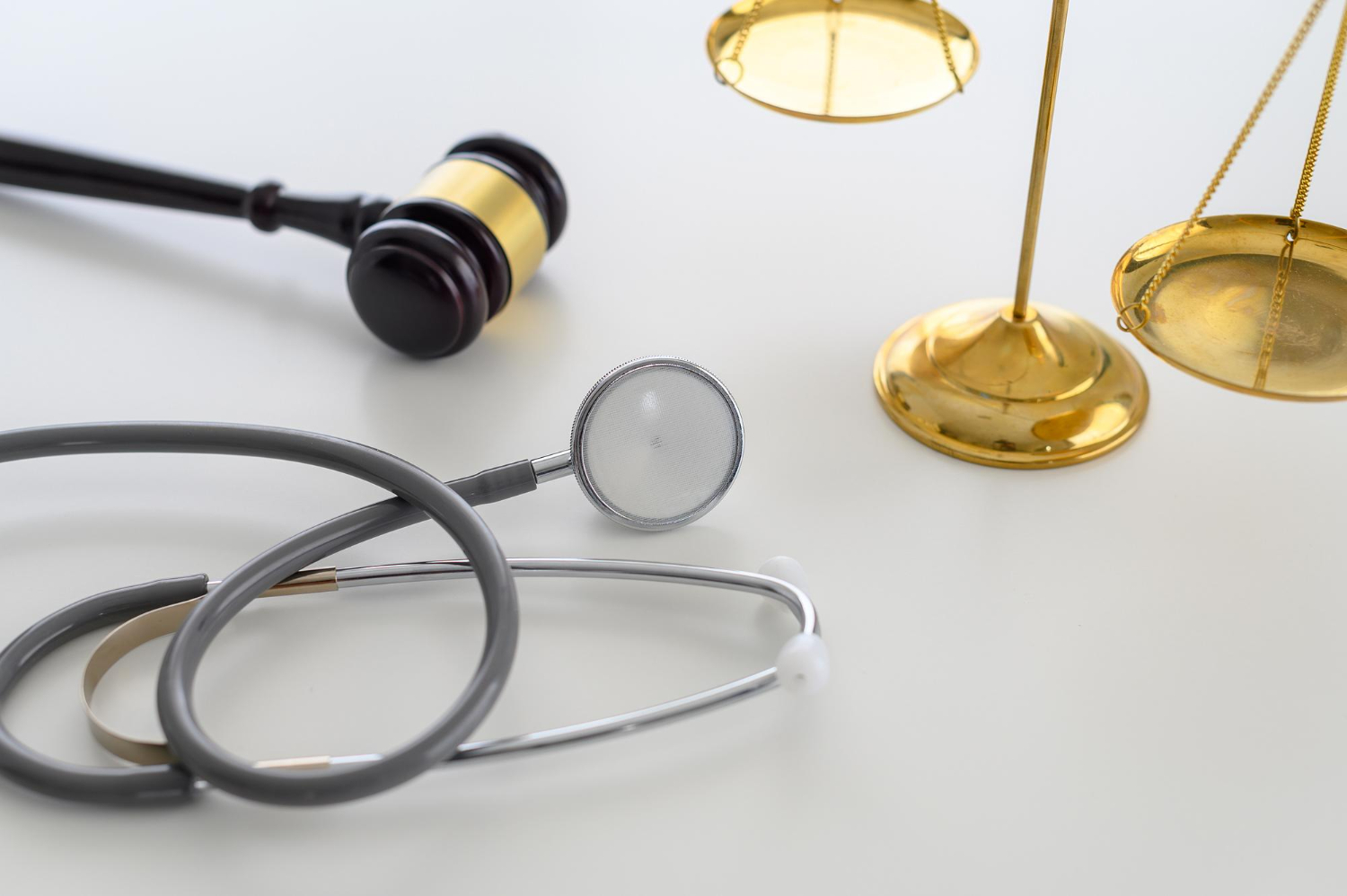 Processo judicial para obtenção de CAR-T Cell Saiba como a judicialização da saúde garante acesso à terapia CAR-T Cell no Brasil, mesmo diante de negativas de planos e barreiras legais.