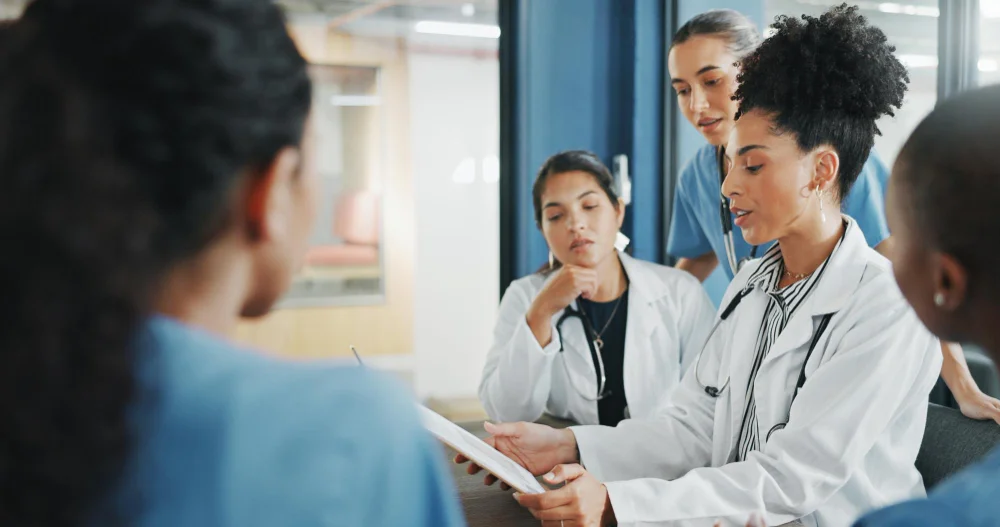 Entenda como participar de um estudo clínico de CAR-T Cell: critérios de seleção, custos, protocolos rigorosos, desafios de acesso e perspectivas no Brasil.